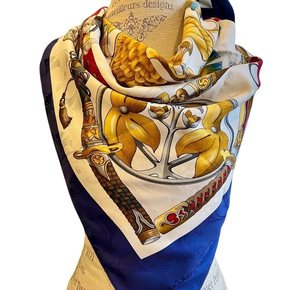 Hermes Daimyo Princes Du Soleil Levant Silk Jacquard Scarf W/Box - Picture 3 of 12
